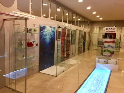 KAST - Hurtownia Szkła. Producent Luster. Szklarz